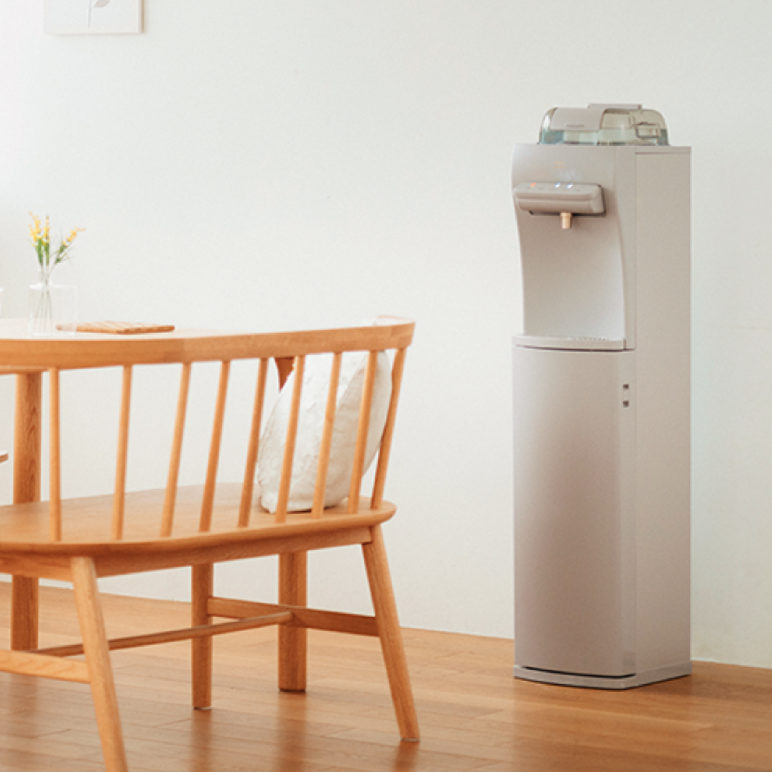 部屋になじみやすいニュアンスカラーを採用