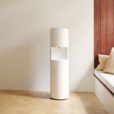 常温水やUV-LEDなどの便利な機能を追加し、カラーやロゴも時代に合わせてアップデートした人気モデル