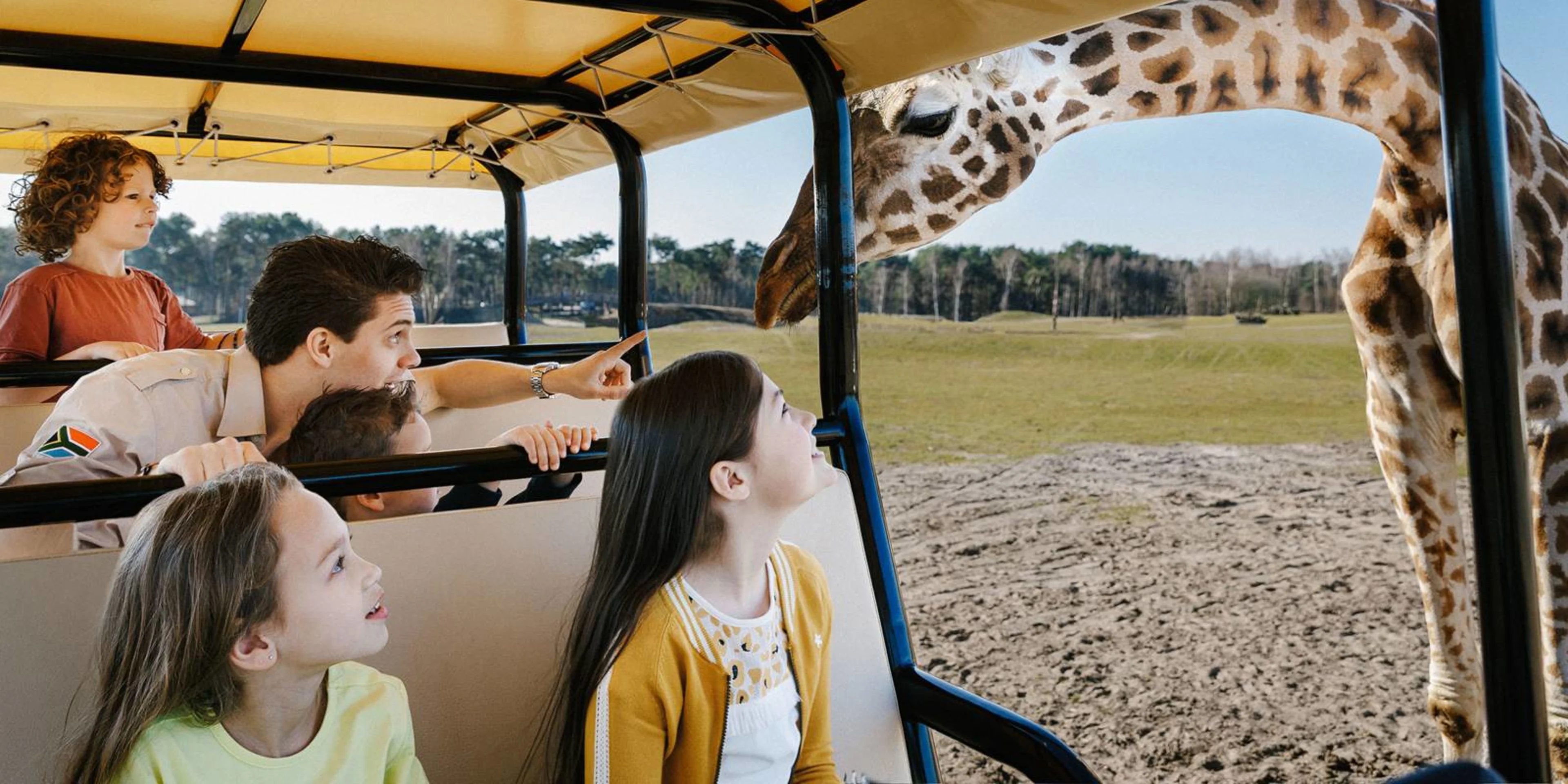 Safaripark Game Drive giraf Beekse Bergen Savanne