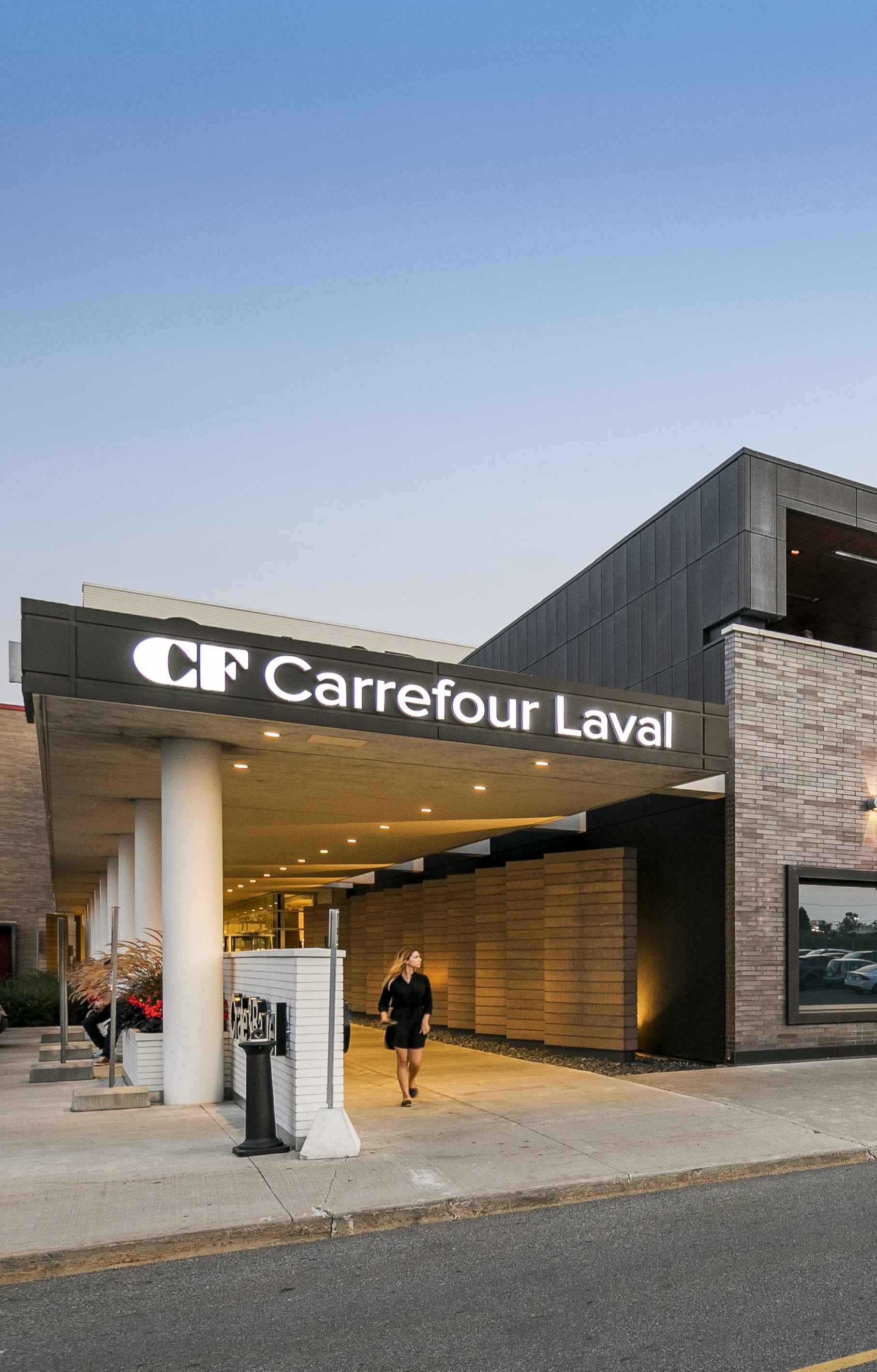 Bienvenue, JD Sports! Now Open at CF Carrefour Laval