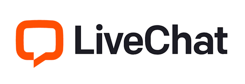 Live chat ecris en noir sur fond blanc et a cote un logo "CHAT" en orange