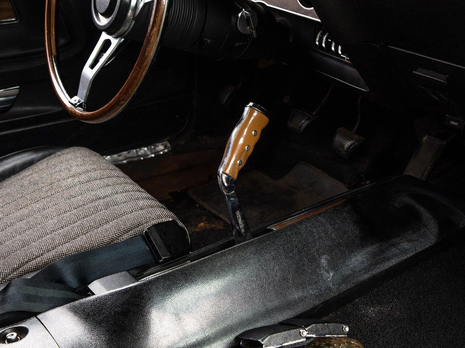  1970 Dodge Challenger - 12