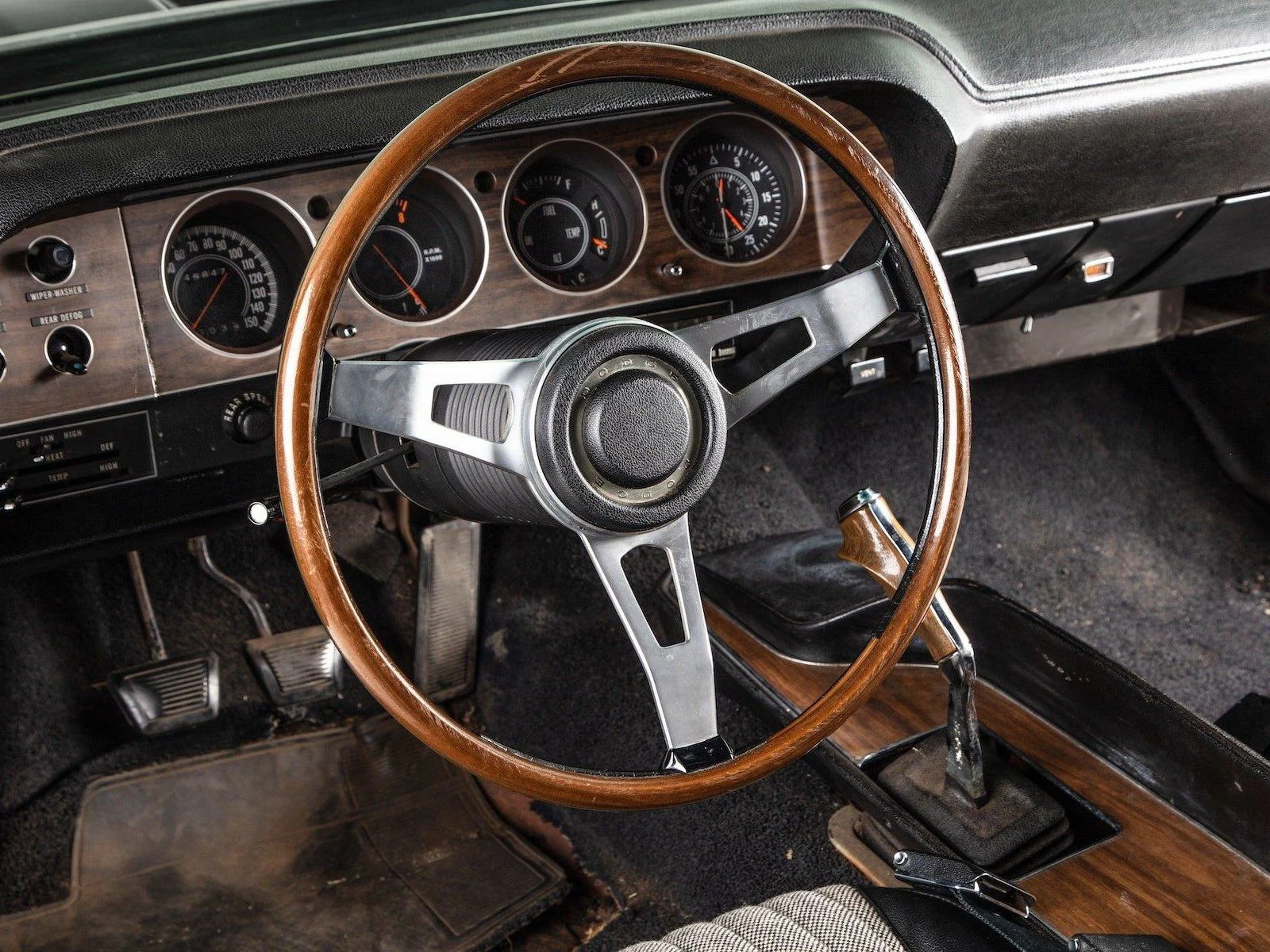  1970 Dodge Challenger - 13