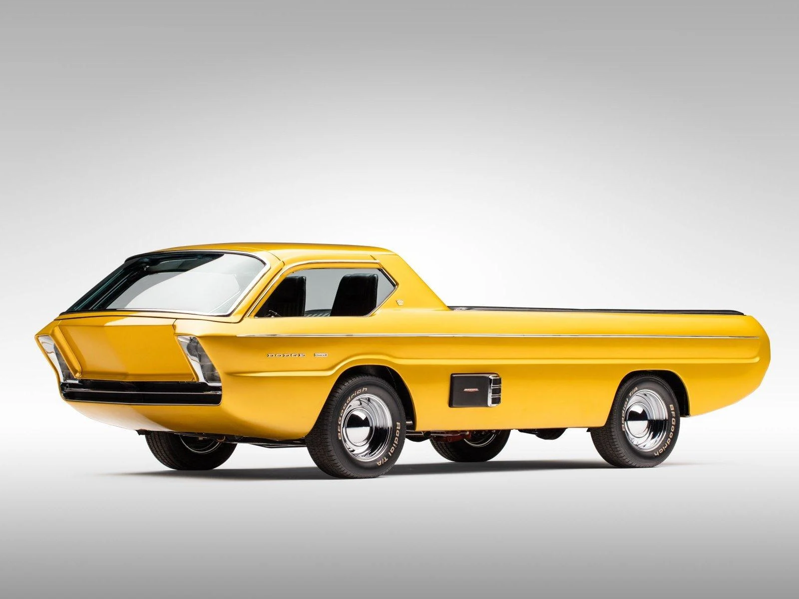 1967 Dodge Deora - 2