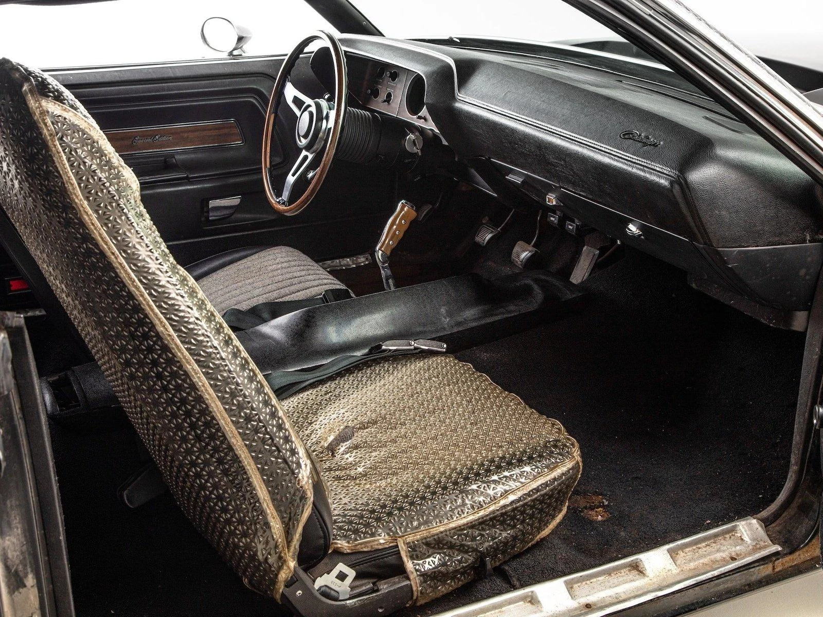  1970 Dodge Challenger - 15