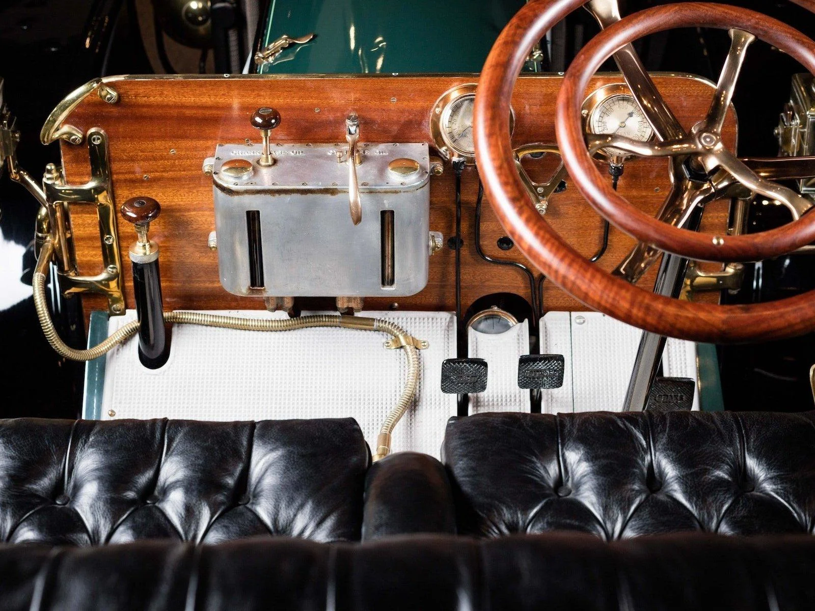 10 - 1909 White Model M Steam Car