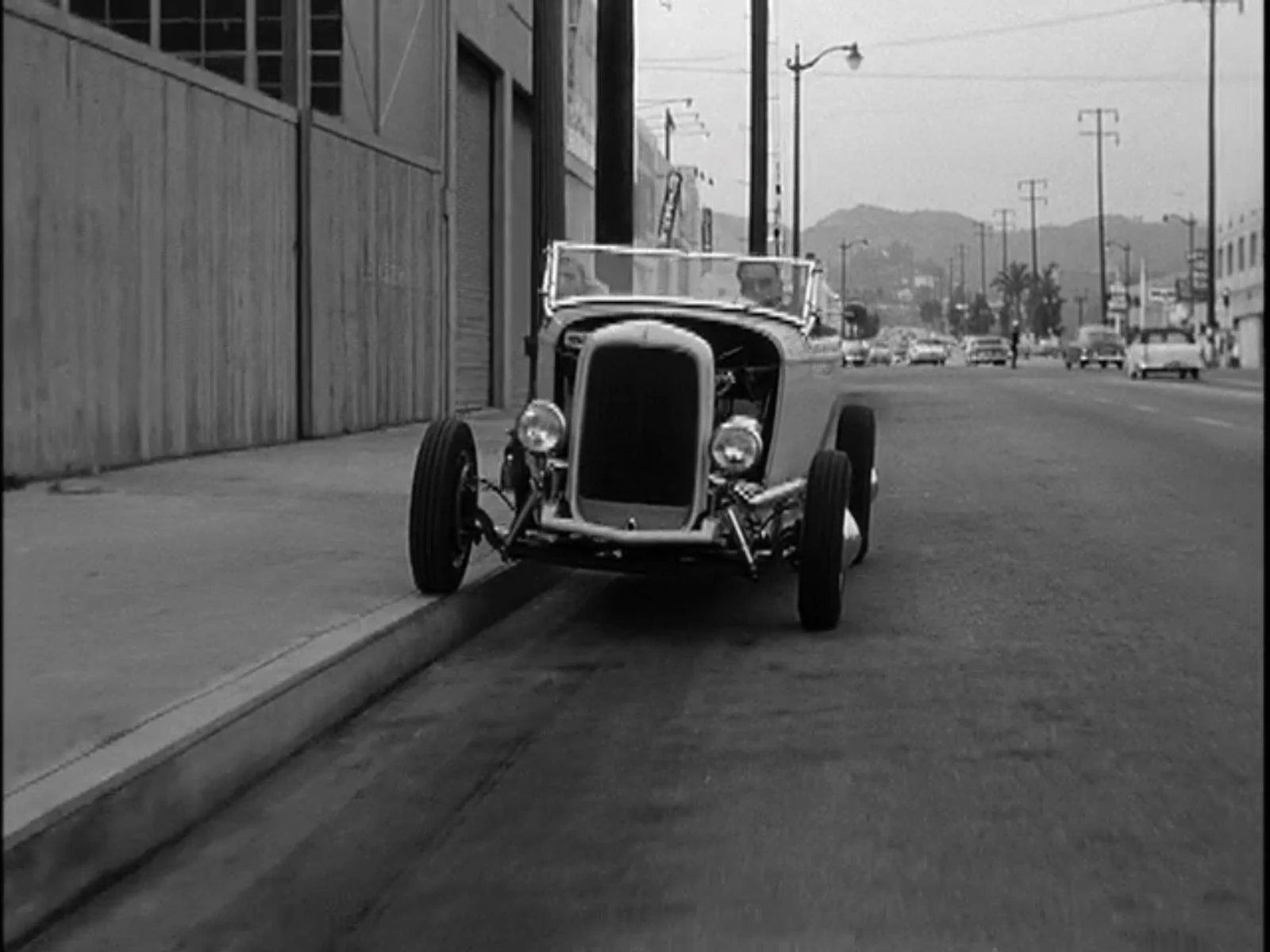 11 - 1932 Ford Model 18