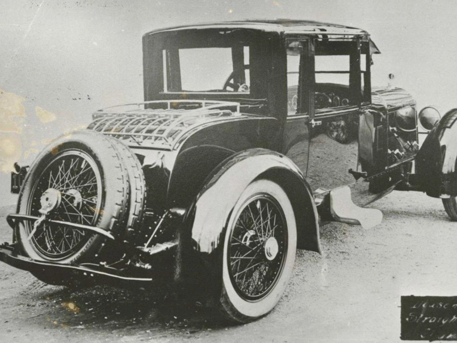 1921 Duesenberg Straight Eight - 12