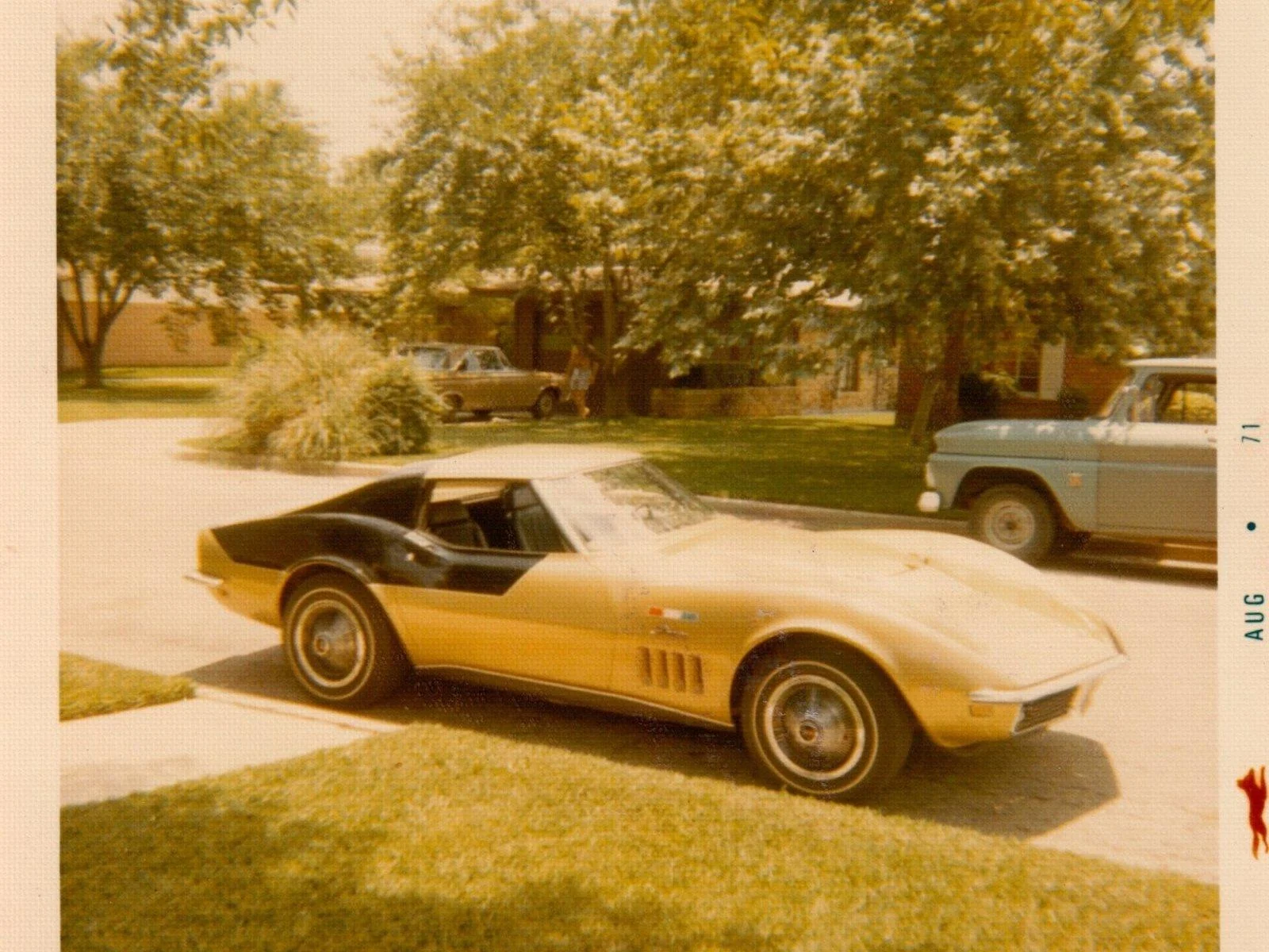 16 - 1969 Chevrolet Corvette