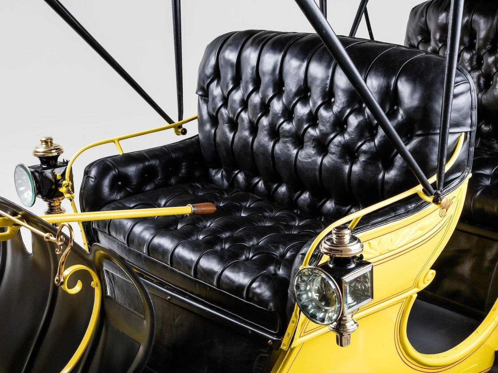 7 - 1896 Benton-Harbor Motor Carriage