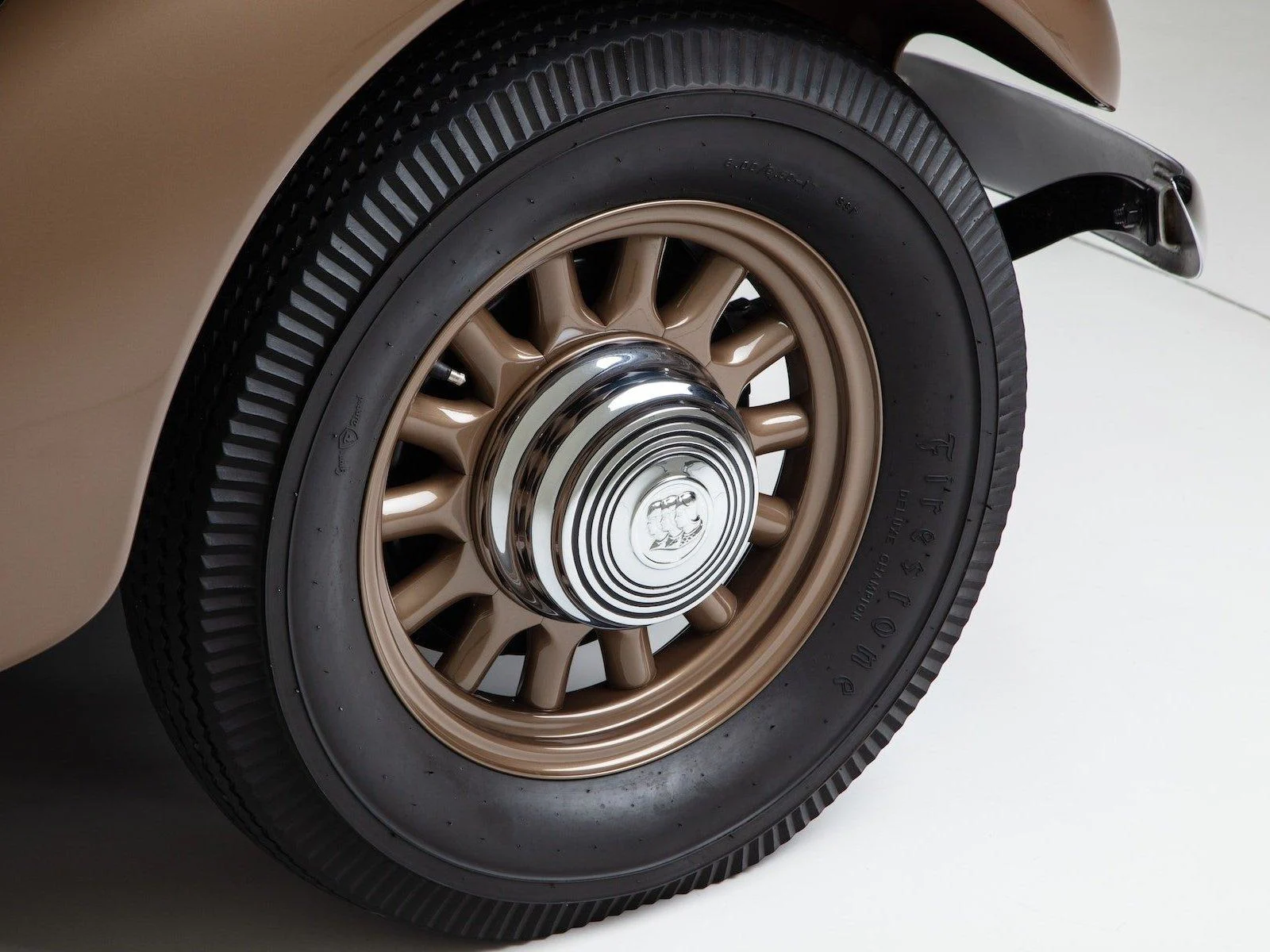 7 - 1933 Graham 8 Sedan