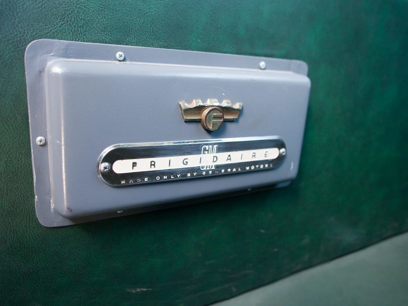 8 - 1940 GM Futurliner