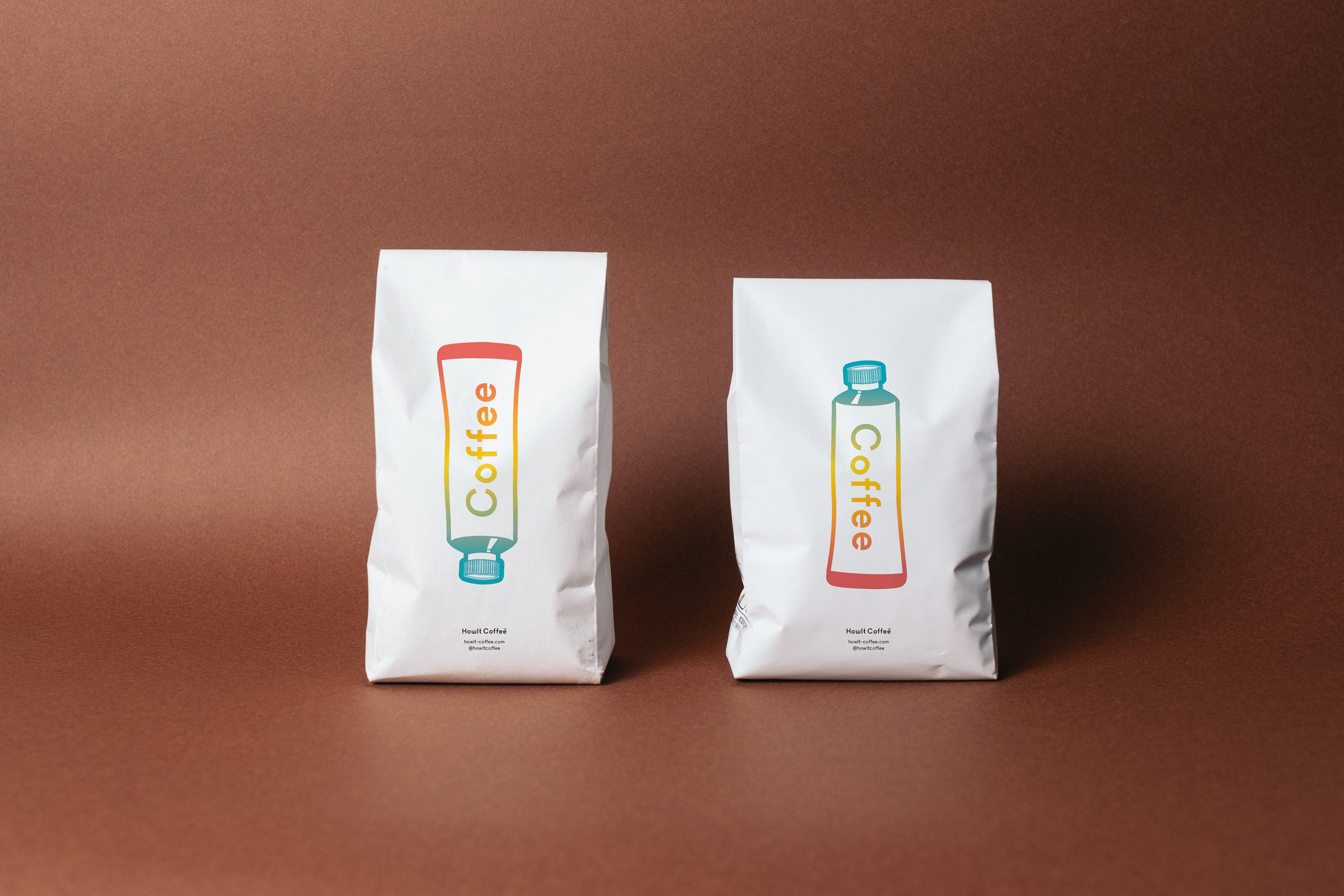 Howlt Coffee's coffee bean package.