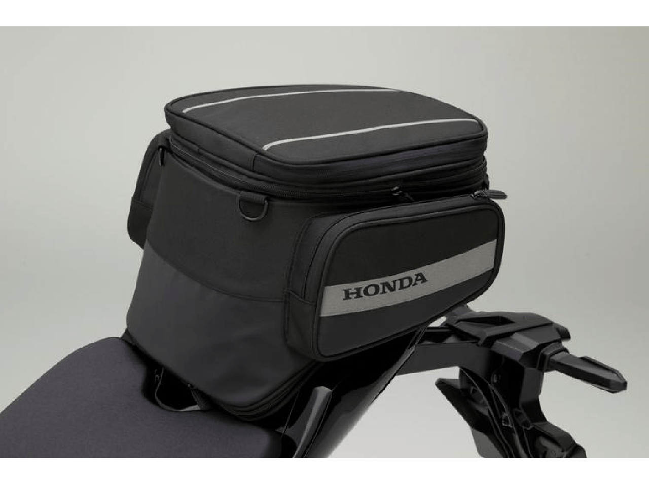 SEAT BAG (CBR1000RR-R FIREBLADE SP) - Variant Image