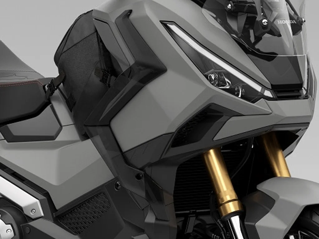 LEG DEFLECTOR