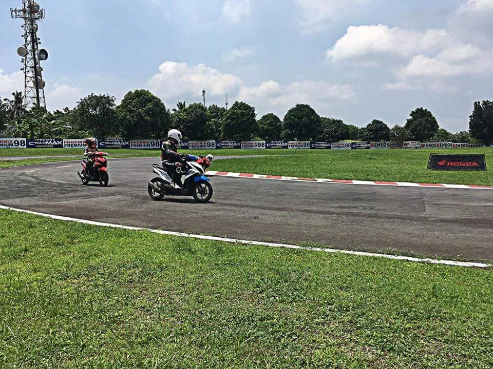 track-4.jpg
