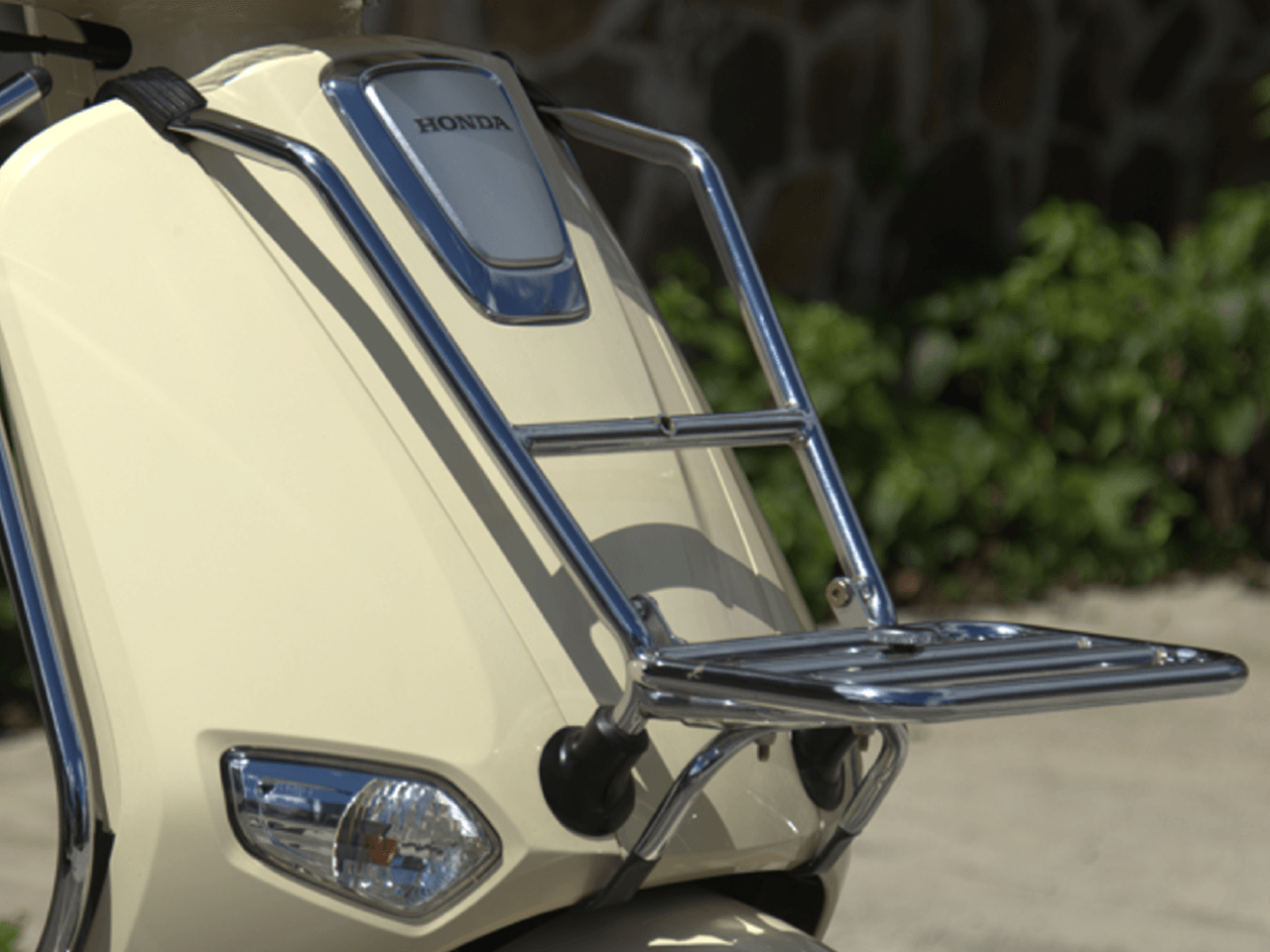 FRONT RACK (CHROME) - Variant Image