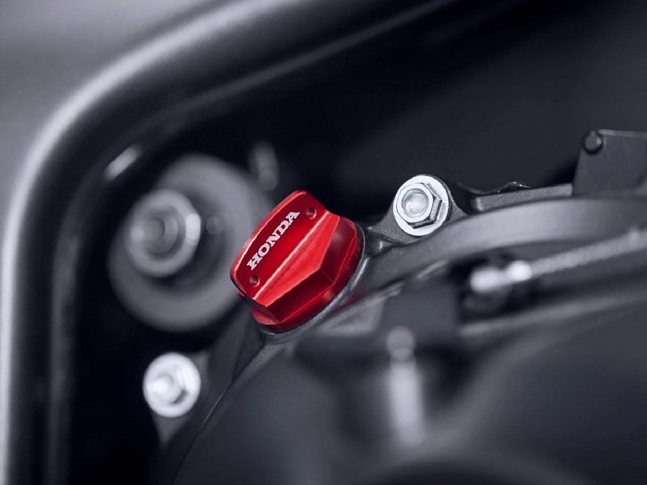 CB1000 OIL FILLER CAP - Variant Image