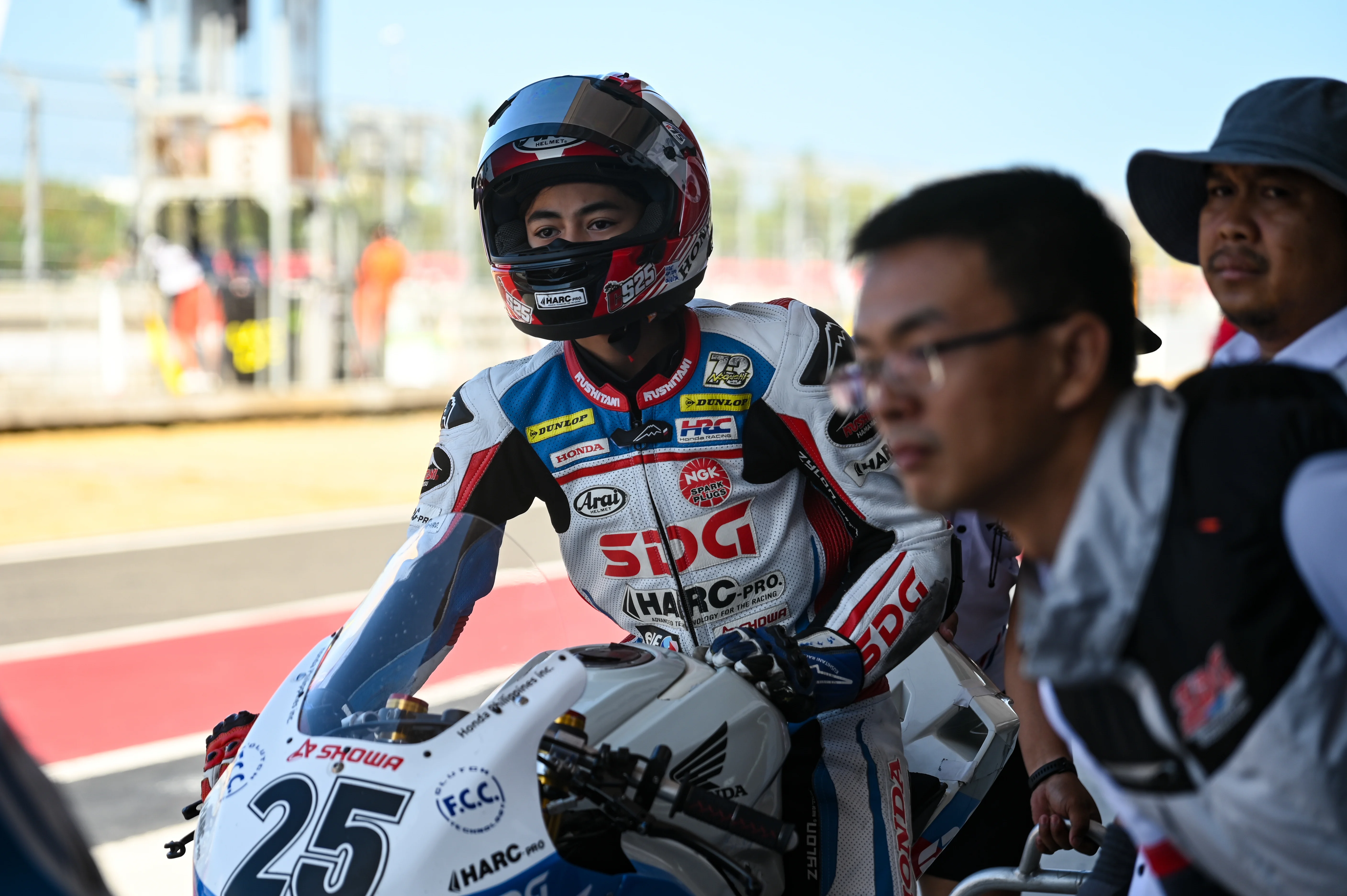 SDG HARC-PRO Honda Philippines Inc. Racing Team and Carlsen Solis Show Strong Progress in ARRC Round 4 at Mandalika 