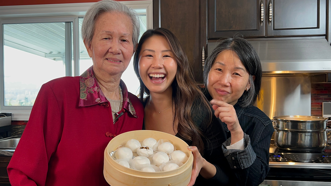 Exploring Heritage and Intergenerational Stories with Hollie Ha