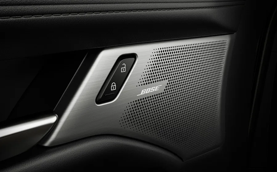 Mazda-3-Verbrenner-Interieur-Sound