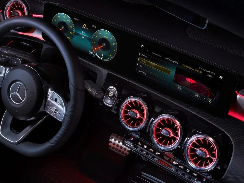 Mercedes: CLA Coupe Interieur Energizing