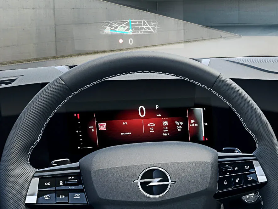 Opel-Astra-Verbrenner-Interieur-Cockpit