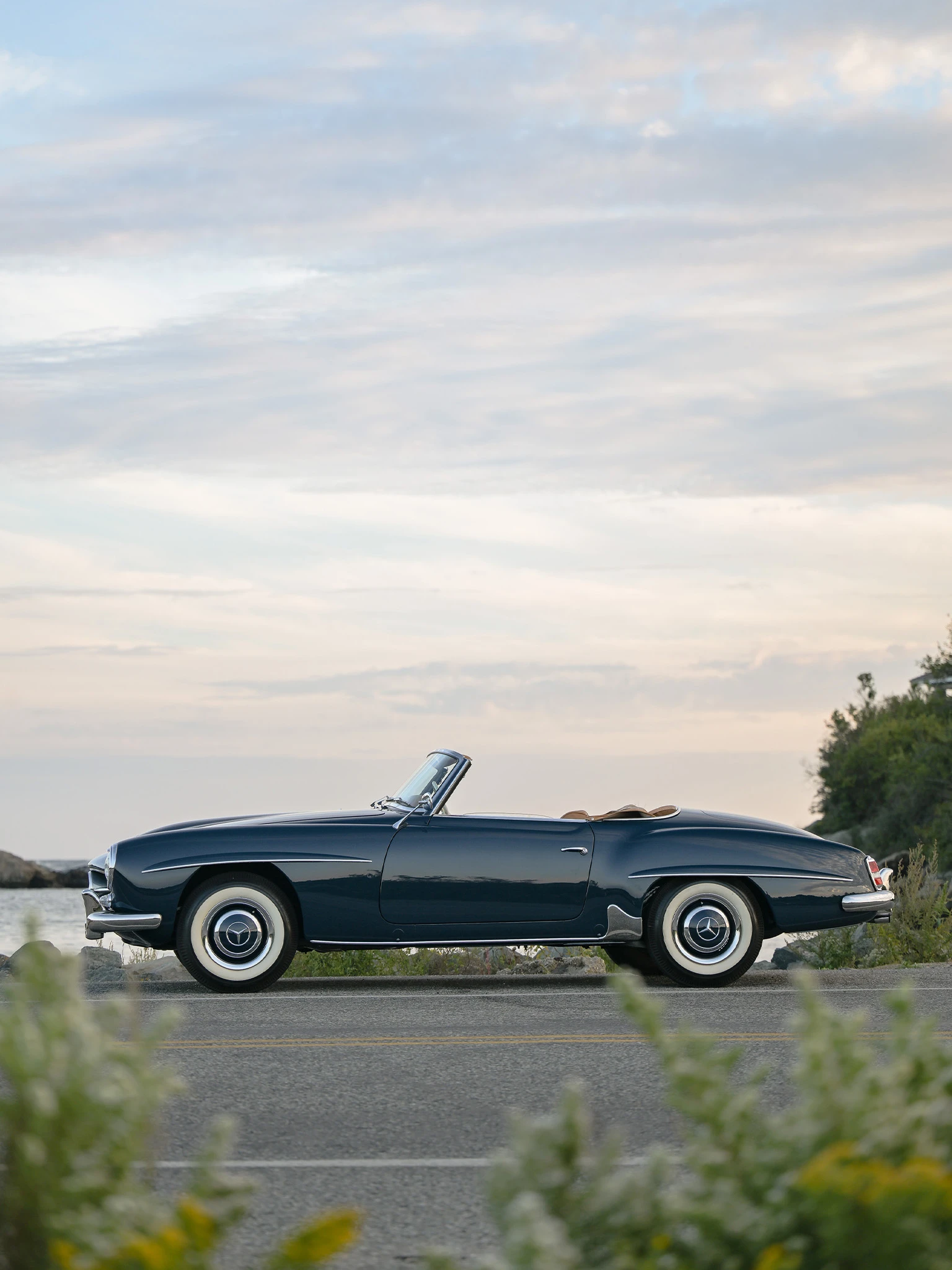 Bonhams Cars : Sac de voyage souple modèle Steamer par Louis Vuitton,  fabrication d'après guerre