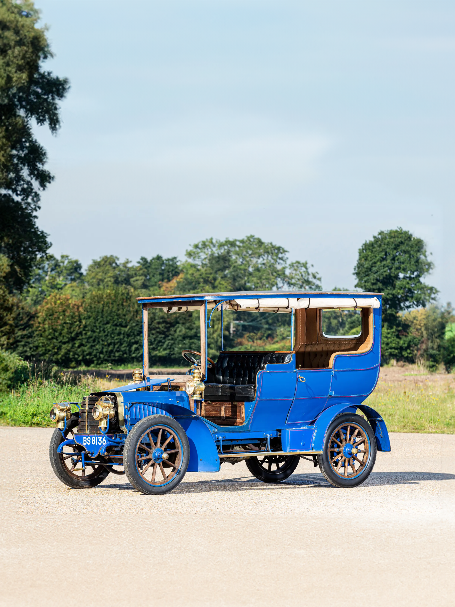 Bonhams Cars : Sac de voyage souple modèle Steamer par Louis Vuitton,  fabrication d'après guerre