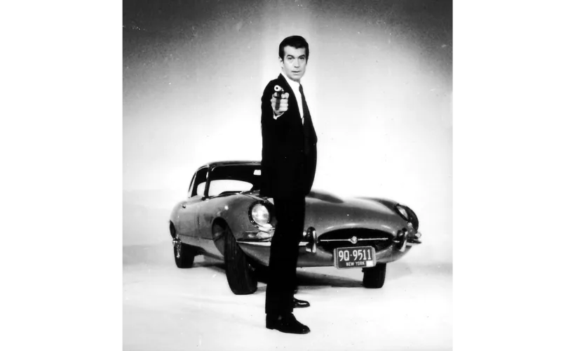 🏰 Jerry Cotton Jaguar