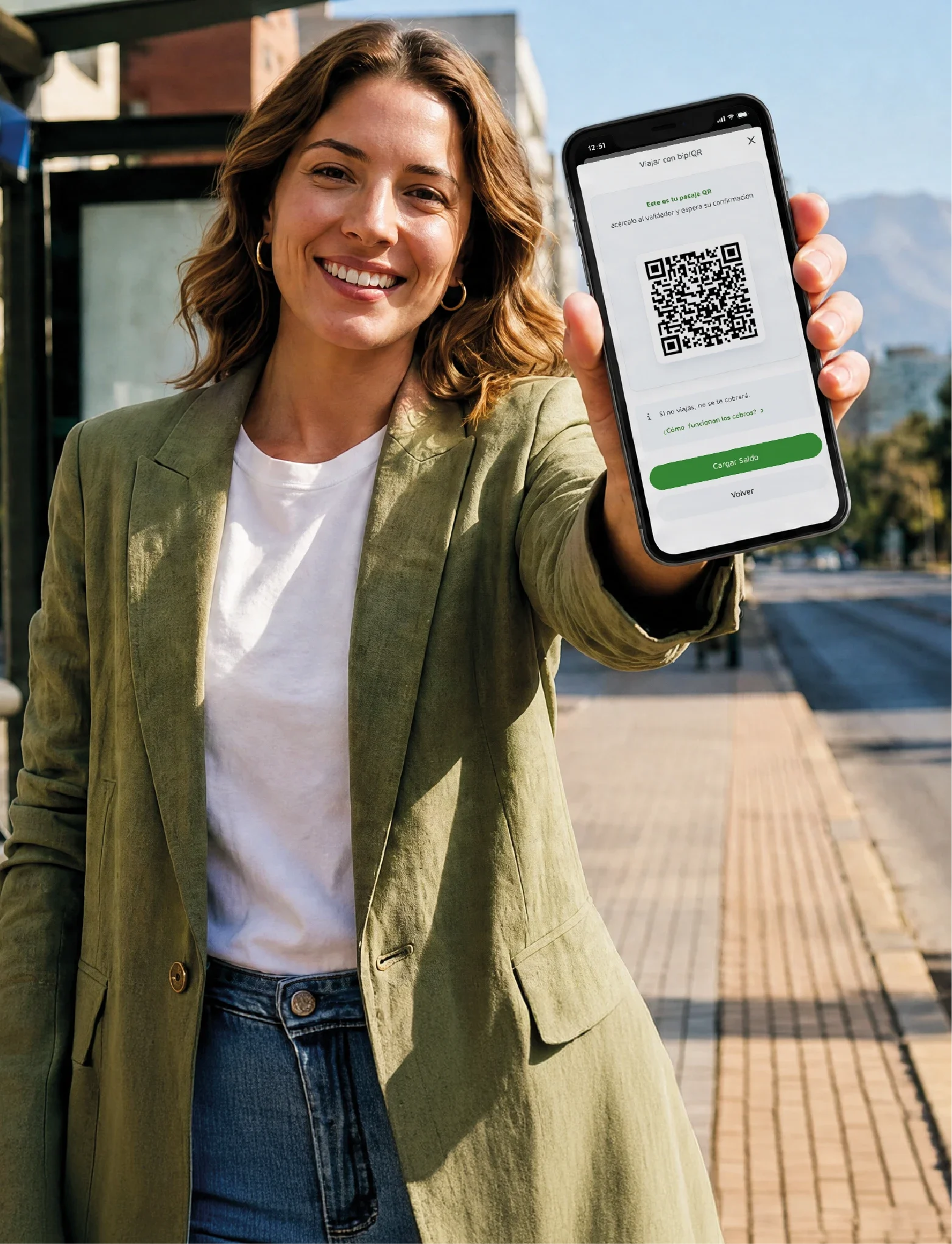 Paga tu pasaje de Metro y micro con bip!QR