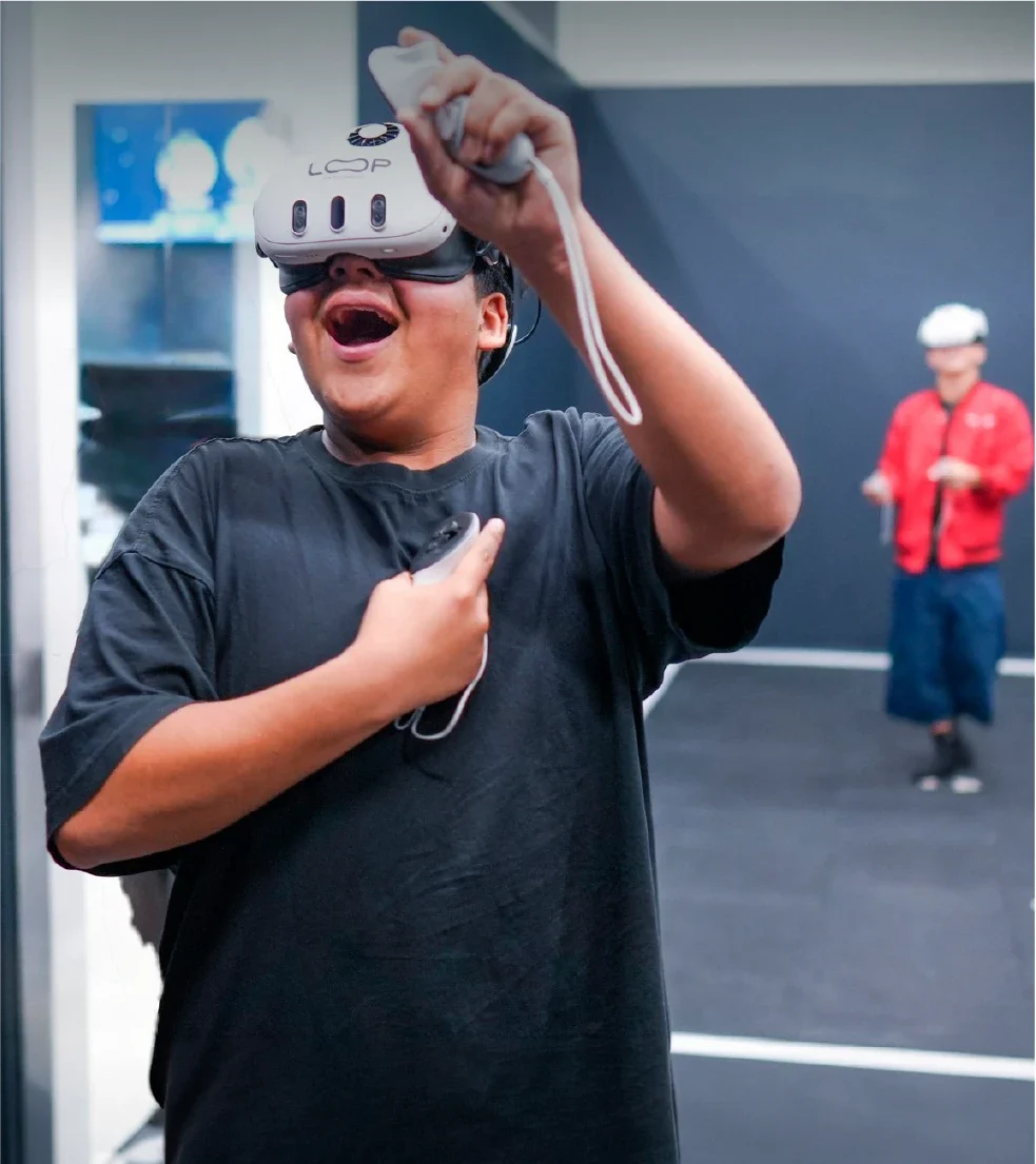 Loop Virtual Reality
