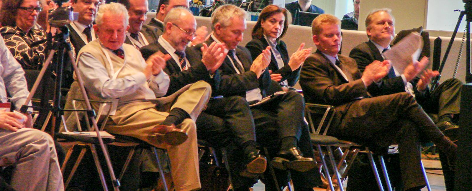 Un reportaj din martie 2009: prima interacțiune, în Bonn, cu germanii de la Deutsche Telekom, alături de șefii OTE, Romtelecom și Cosmote