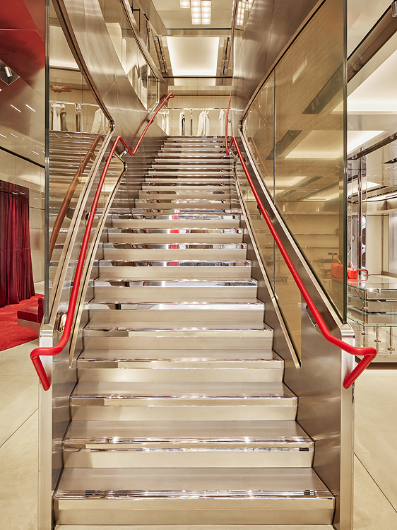 FERRARI FLAGSHIP STORE LONDON