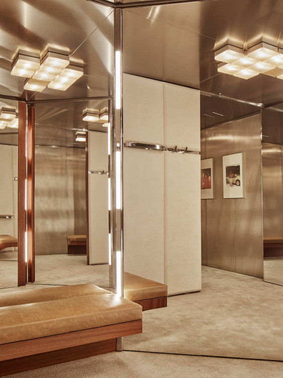 FERRARI FLAGSHIP STORE LONDON