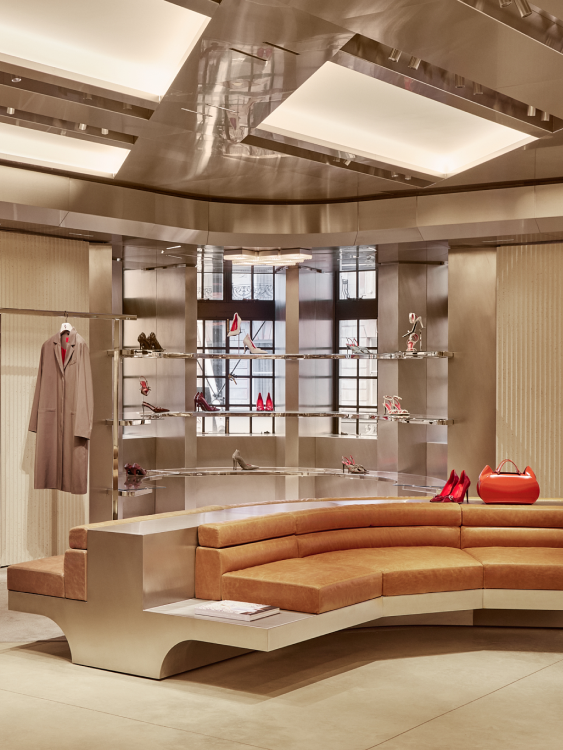 FERRARI FLAGSHIP STORE LONDON