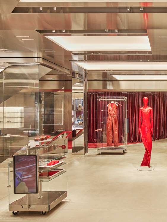 FERRARI FLAGSHIP STORE LONDON