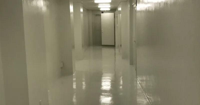 Paradoxical Dépaysement in Gregor Schneider's Spatial Practice