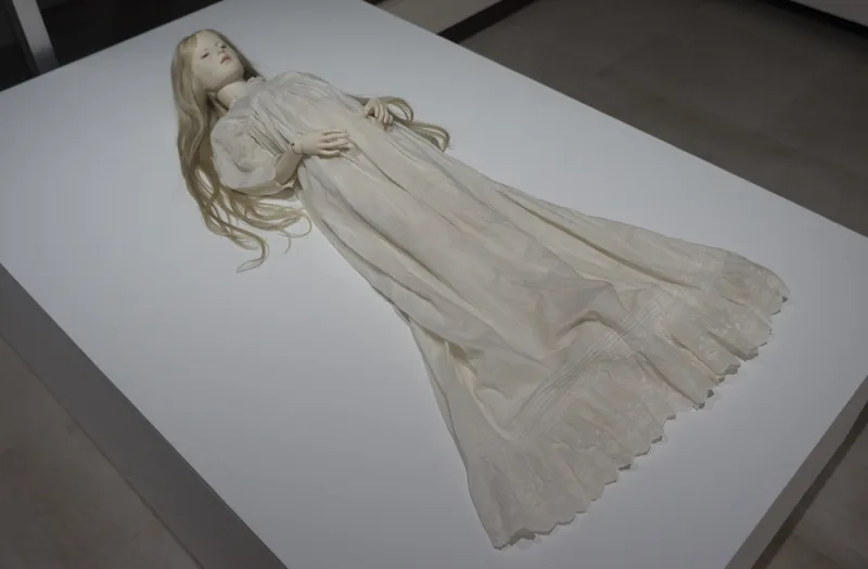 Tsuki no Mienu Yoru (Night When the Moon Cannot Be Seen)