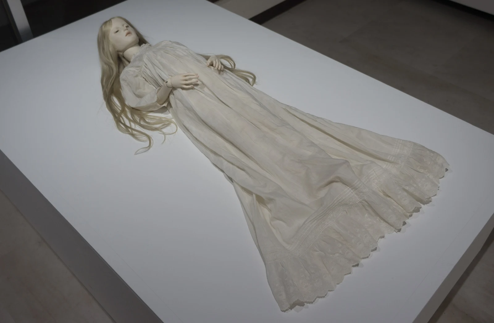 Tsuki no Mienu Yoru (Night When the Moon Cannot Be Seen)