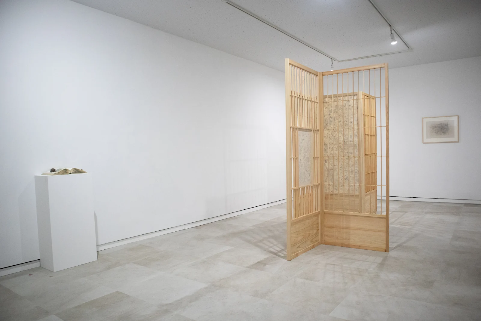 庭を詠む　展示風景