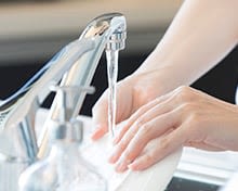 水仕事の際に水に触れることすらつらい…