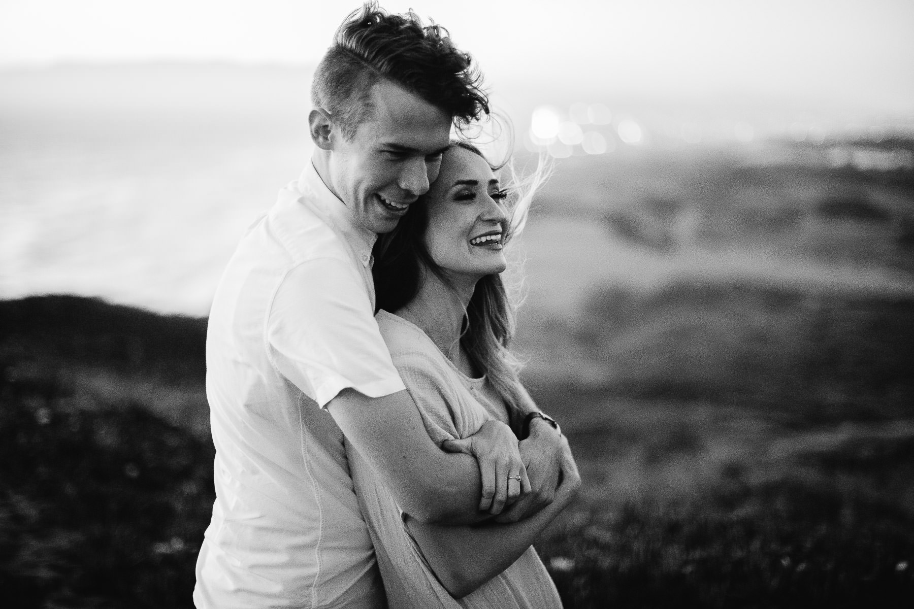 summer-san-francisco-lifestyle-coastal-engagement-session-58
