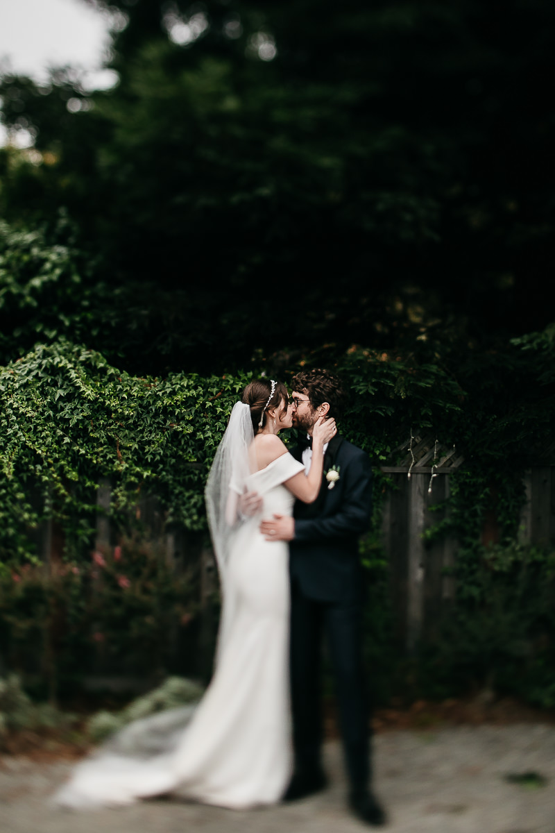 bodega-bay-secret-garden-gloomy-fall-wedding-118