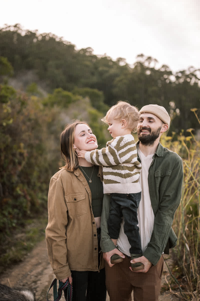 pacifica-eucalyptus-fall-family-lifestyle-session-26