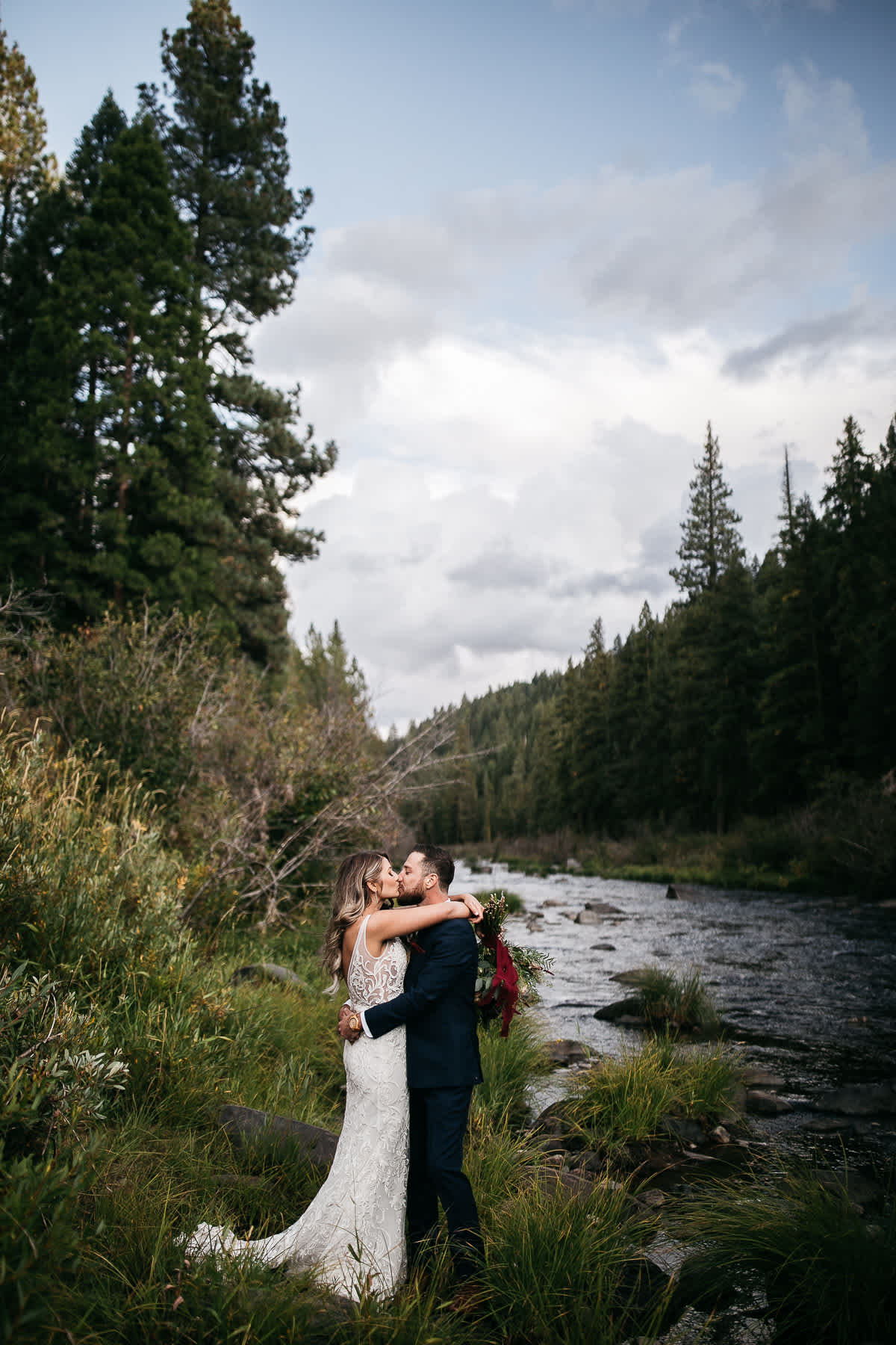 twenty-mile-house-fall-rainy-wedding-68