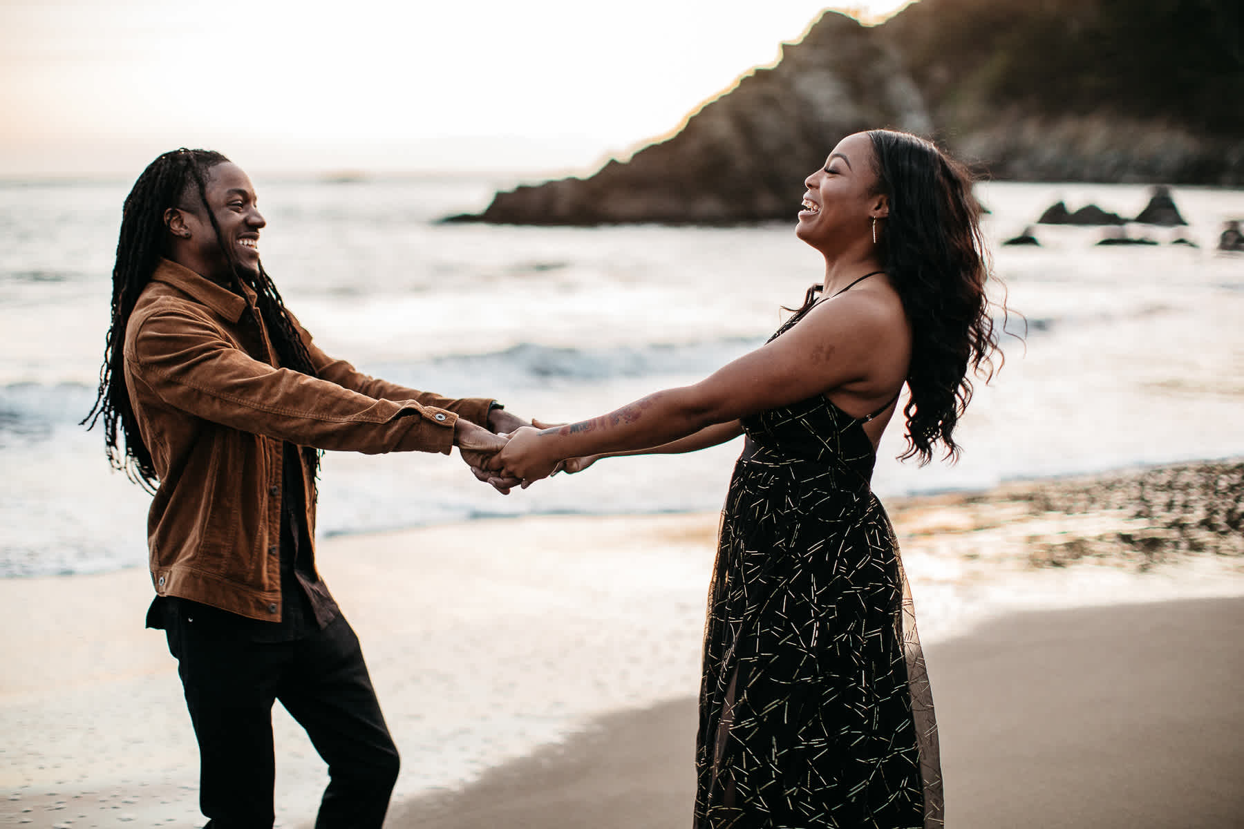 muir-beach-ca-spring-lifestyle-engagement-session-41