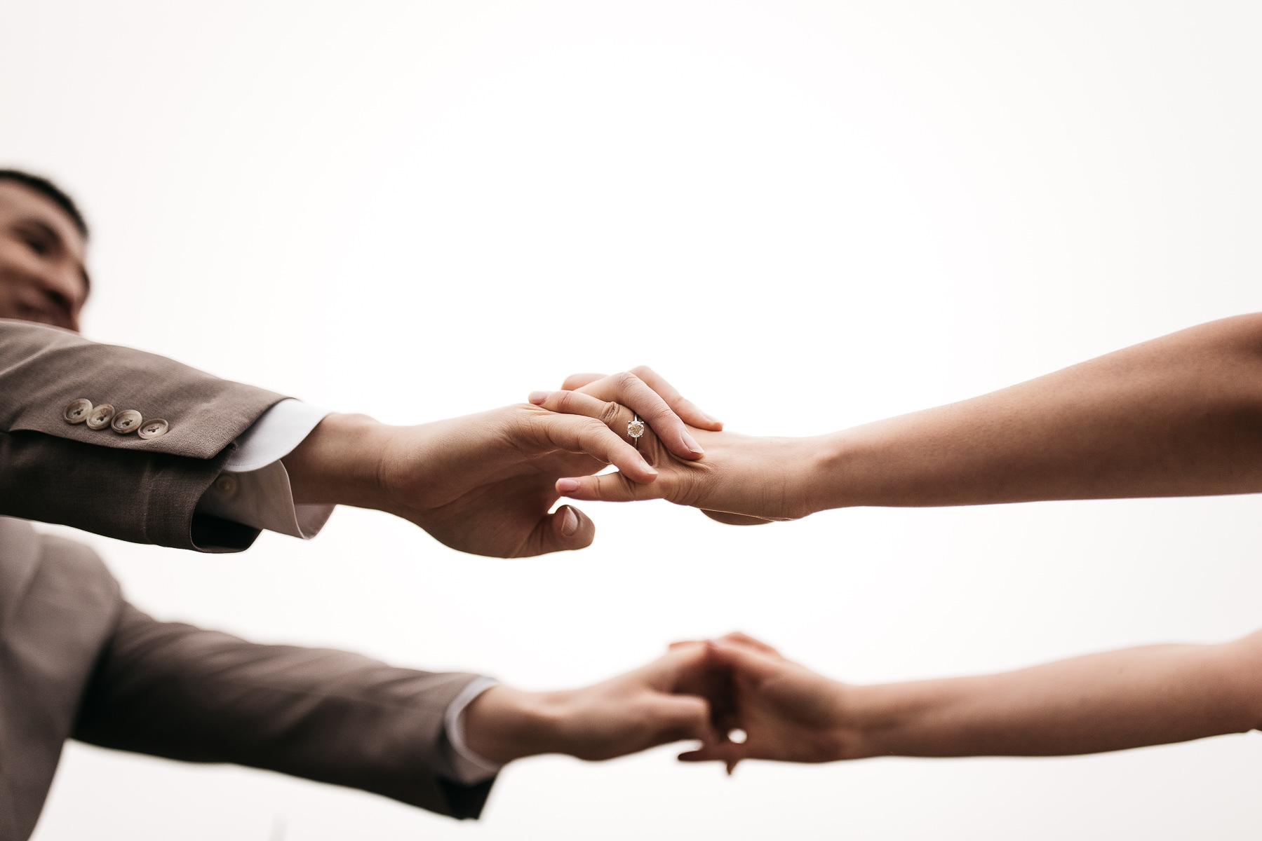 redwoods-coastal-pampas-grass-lifestyle-engagement-session-with-pups-38