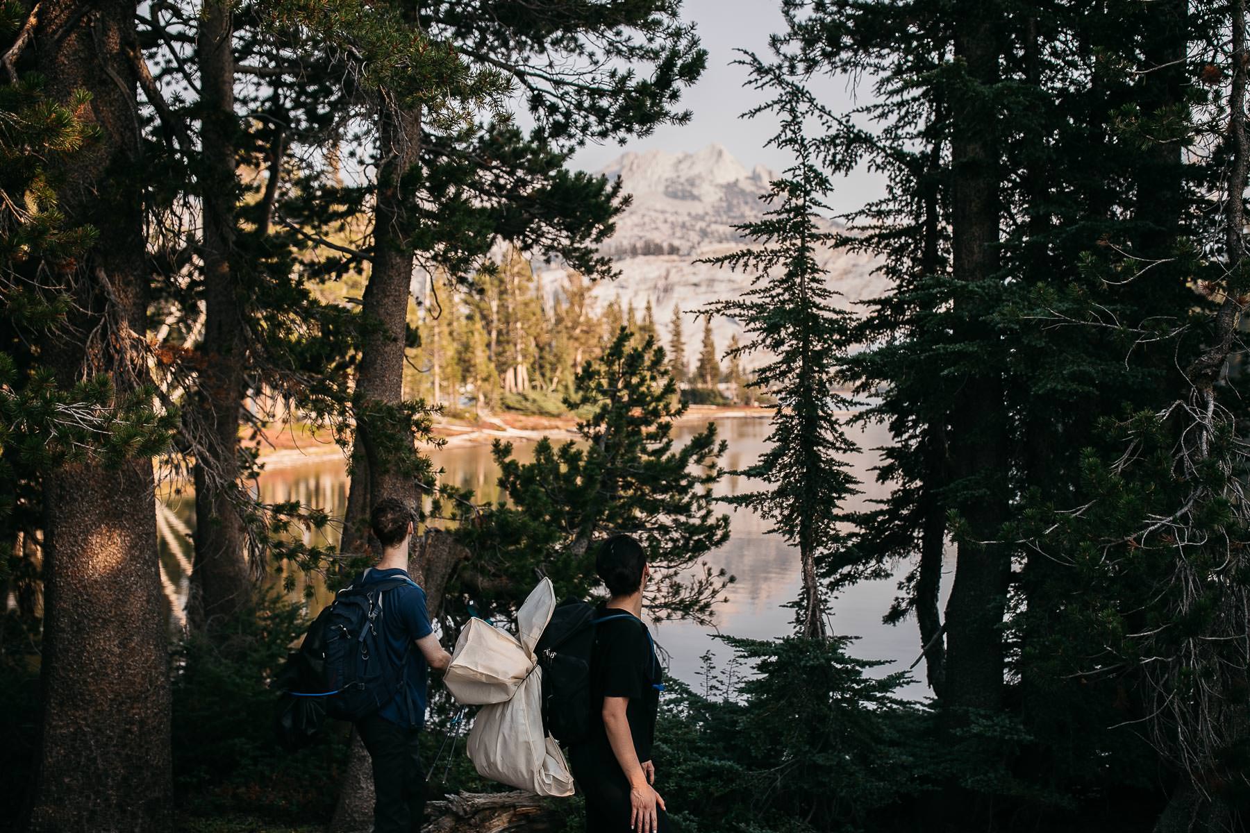 yosemite-cathedral-lake-hiking-sunset-elopement-40