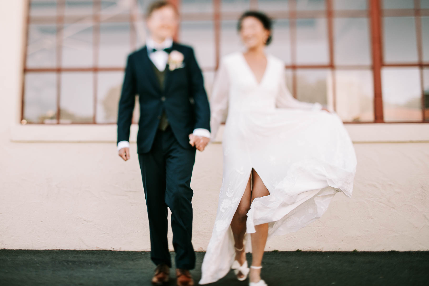 San-Francisco-Gallery-308-disco-balls-graphic-designer-wedding-98